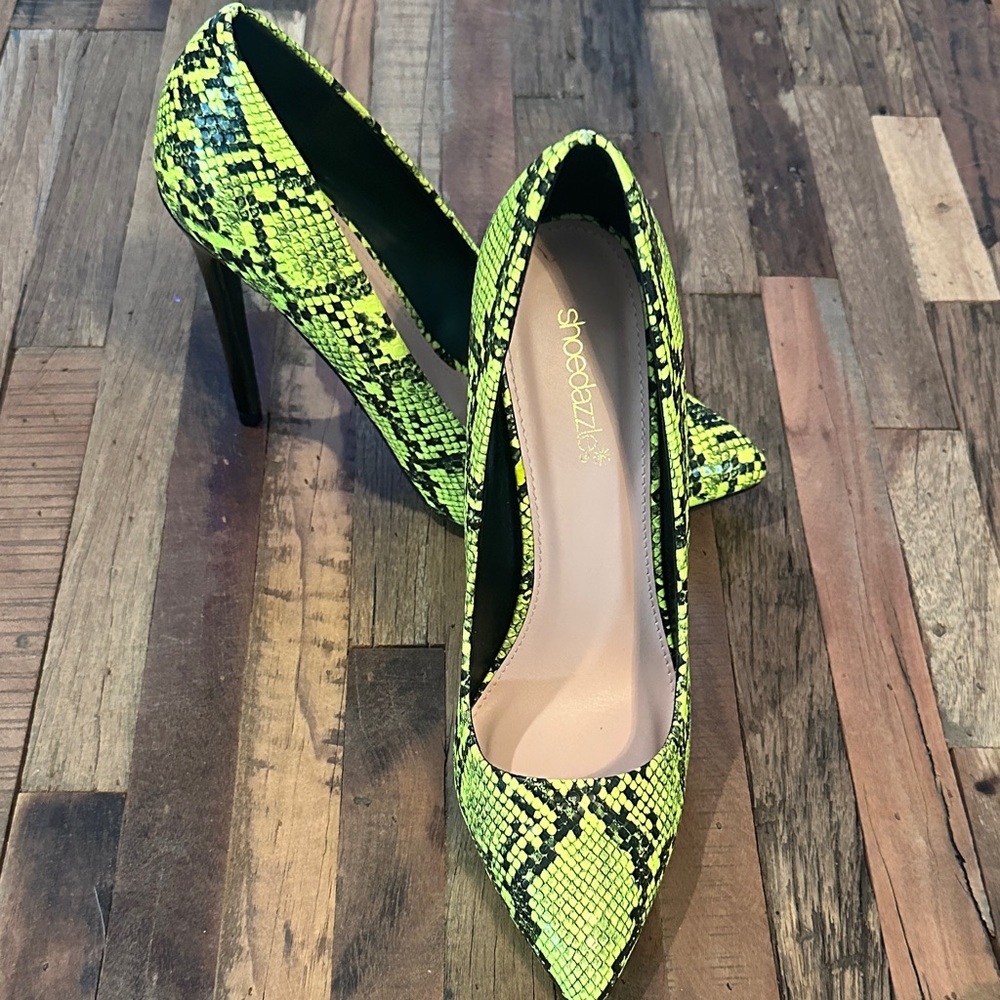 Shoe Dazzle Neon Snake Print Heels
